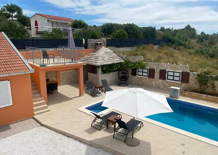 Holiday Home Cerim